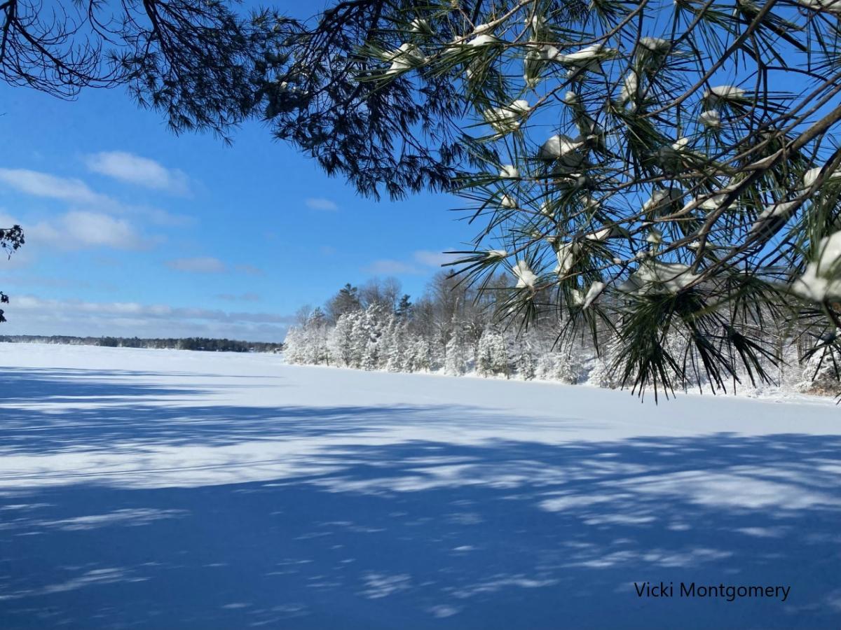 Photo-1-Montgomery-Three-bay-rd-Otty-Lake